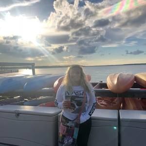 Meet your Posher, Alexis